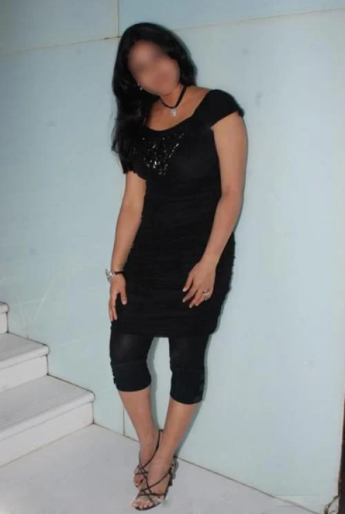 Call Girls Sushant Golf City